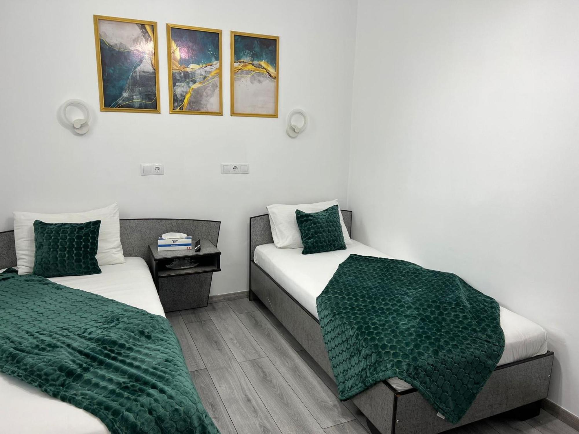 Motel Buti Sighetu Marmaţiei Exteriör bild