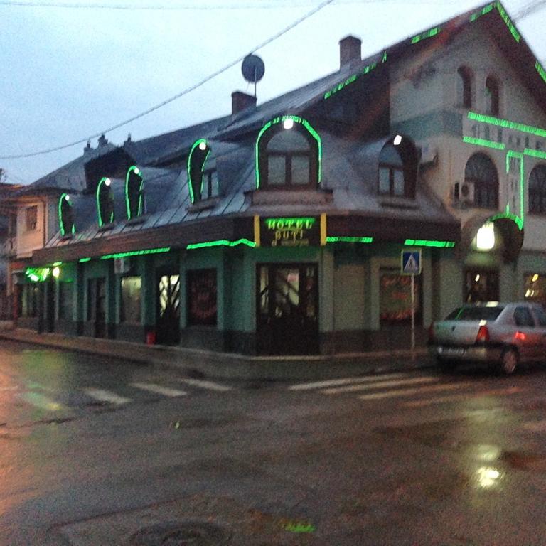 Motel Buti Sighetu Marmaţiei Exteriör bild