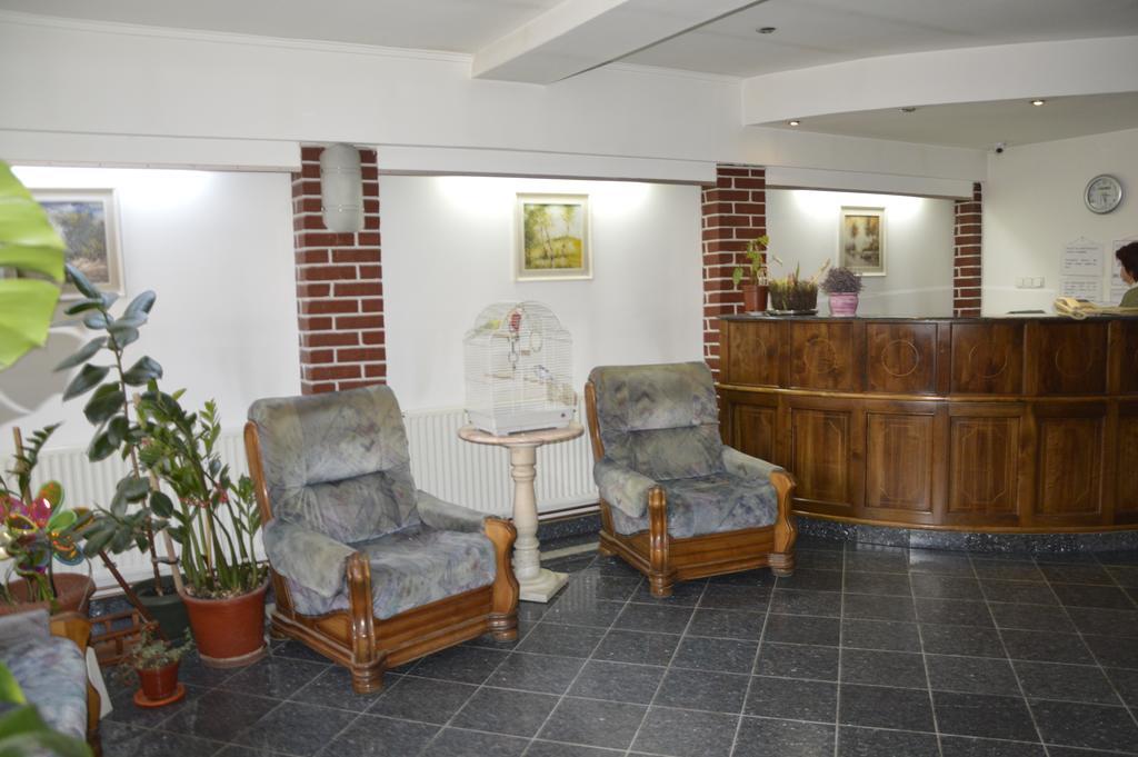 Motel Buti Sighetu Marmaţiei Exteriör bild
